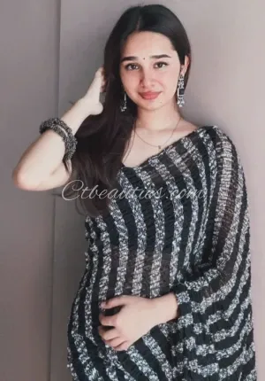 Suhana Khan  GENUINE SERVICE Photo 3 of 3